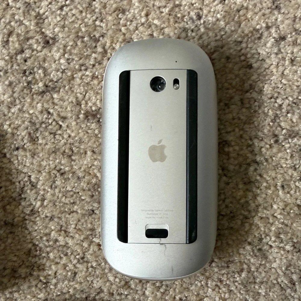 Apple White and Silver Connection Kit with Mouse and Keypad